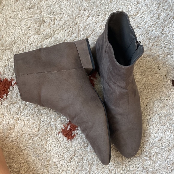 Zara Suede Ankle Bootie - Picture 4 of 7
